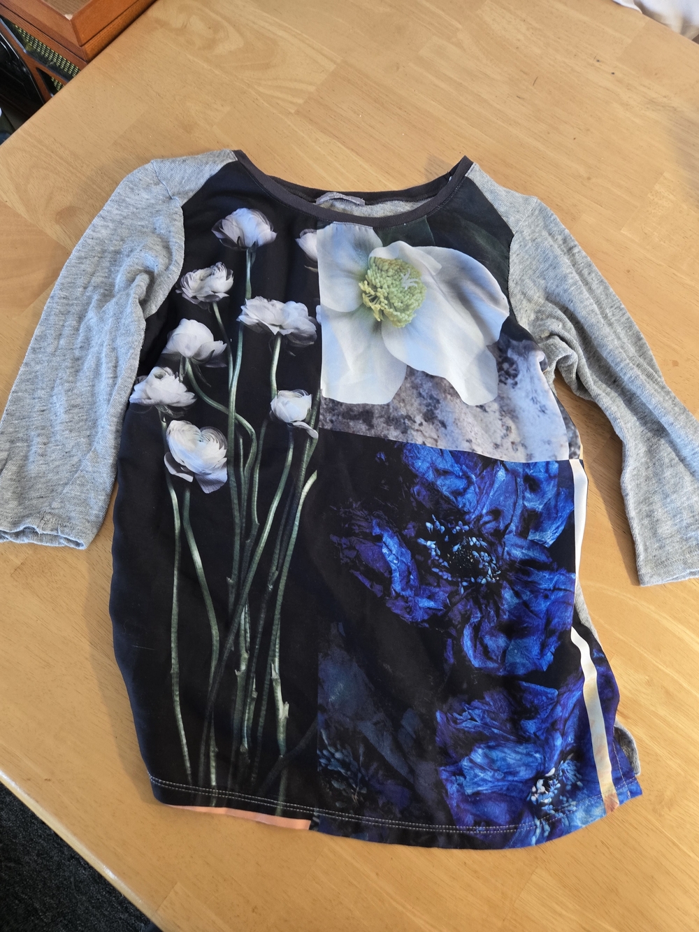 Zara Black Floral Raglan Top with Gray Sleeves